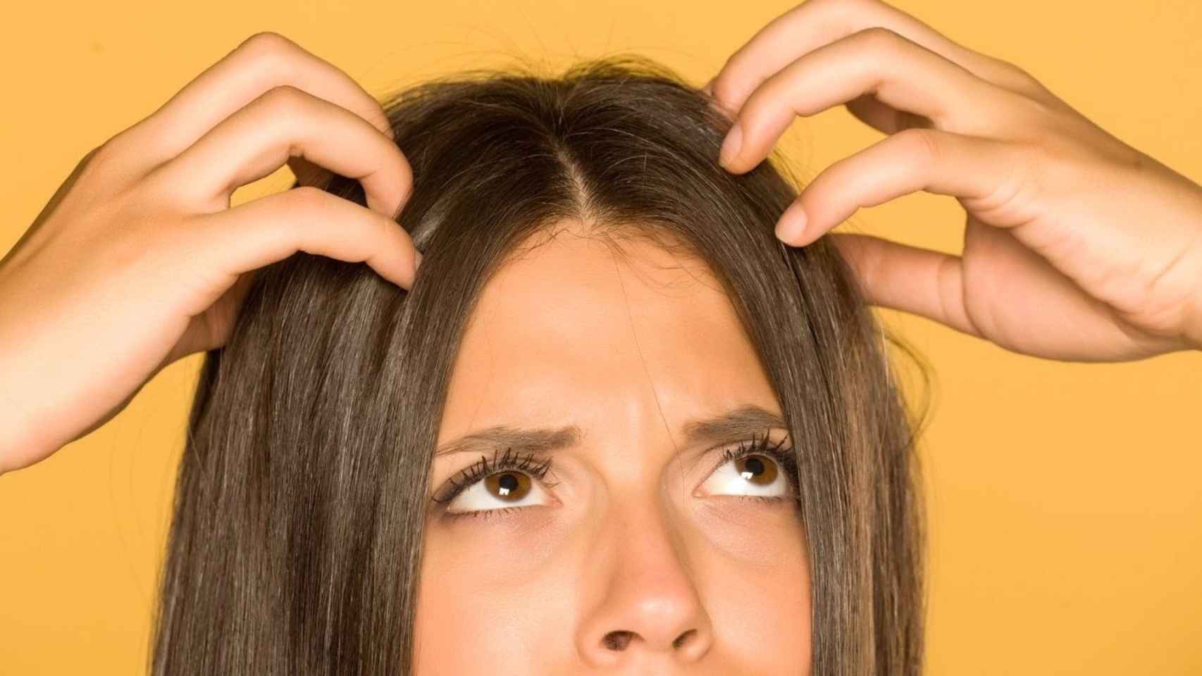 Problemas de cabello grasoso: ¡Descubre cómo controlar el exceso de grasa en tu pelo!