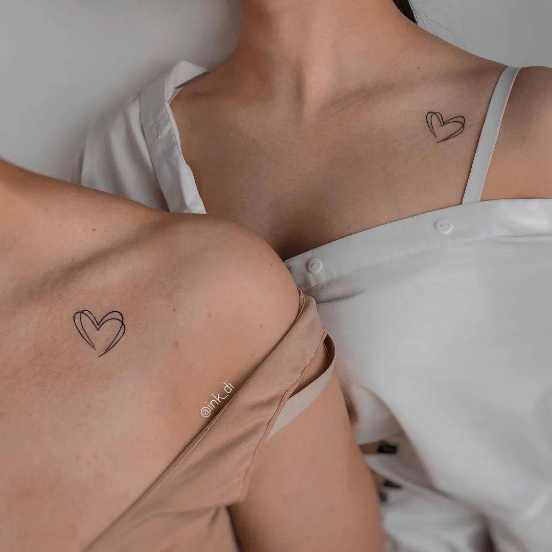 Uniendo la piel y el corazón: Tatuajes de familia unida